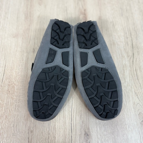 Men\'s Gray Faux Suede Casual Slip On Loafers with Metal Bit Detailing Sz 8 New